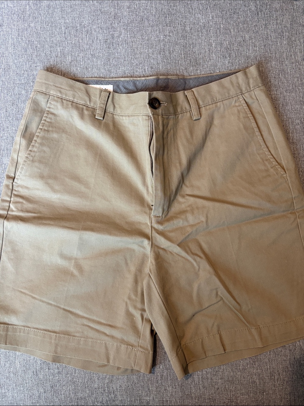 Amazon Essentials Men’s Flat-Front Shorts in Khaki